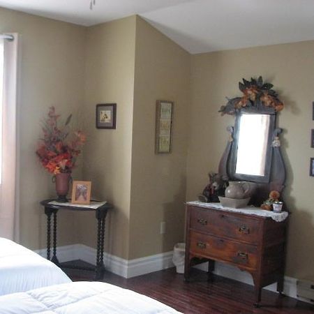 Argyle By The Sea Bed & Breakfast Pubnico Habitación foto