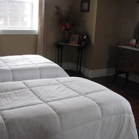 Argyle By The Sea Bed & Breakfast Pubnico Habitación foto